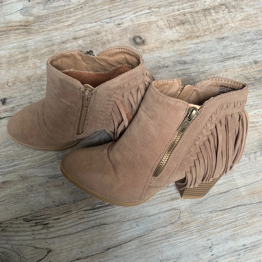 Vanity Carly Style Short Tan Fringe Detailed Block Heel Boot